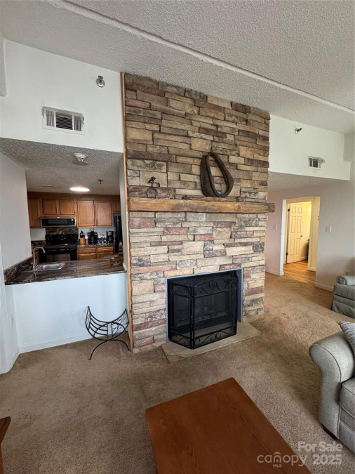 303 Sugar Top Dr Sugar Mountain, NC 28604