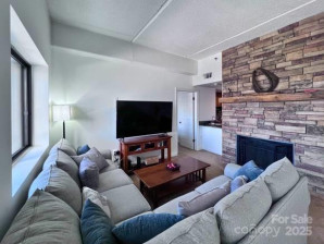 303 Sugar Top Dr Sugar Mountain, NC 28604