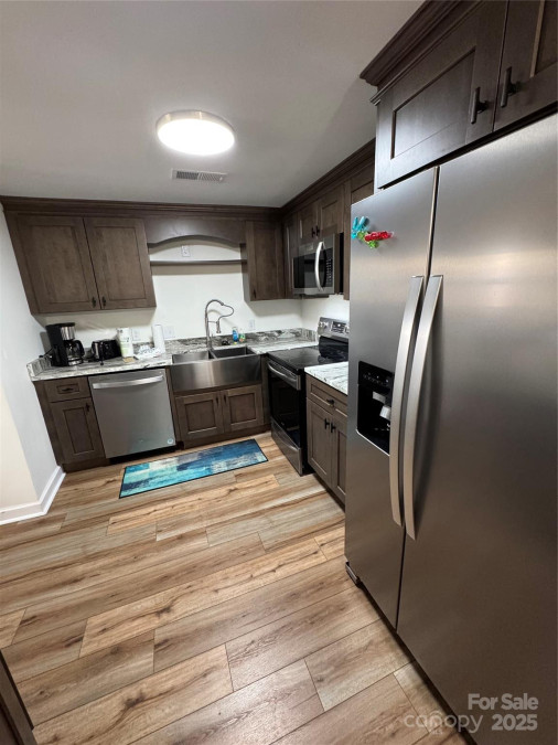 303 Sugar Top Dr Sugar Mountain, NC 28604