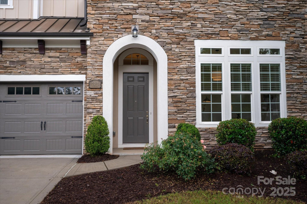 7913 Waverly Walk Ave Charlotte, NC 28277