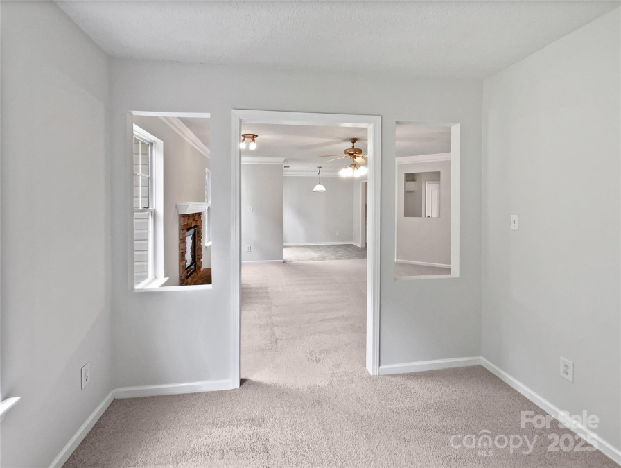 752 Raindrops Rd Gastonia, NC 28054