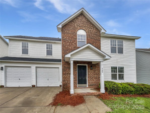 752 Raindrops Rd Gastonia, NC 28054