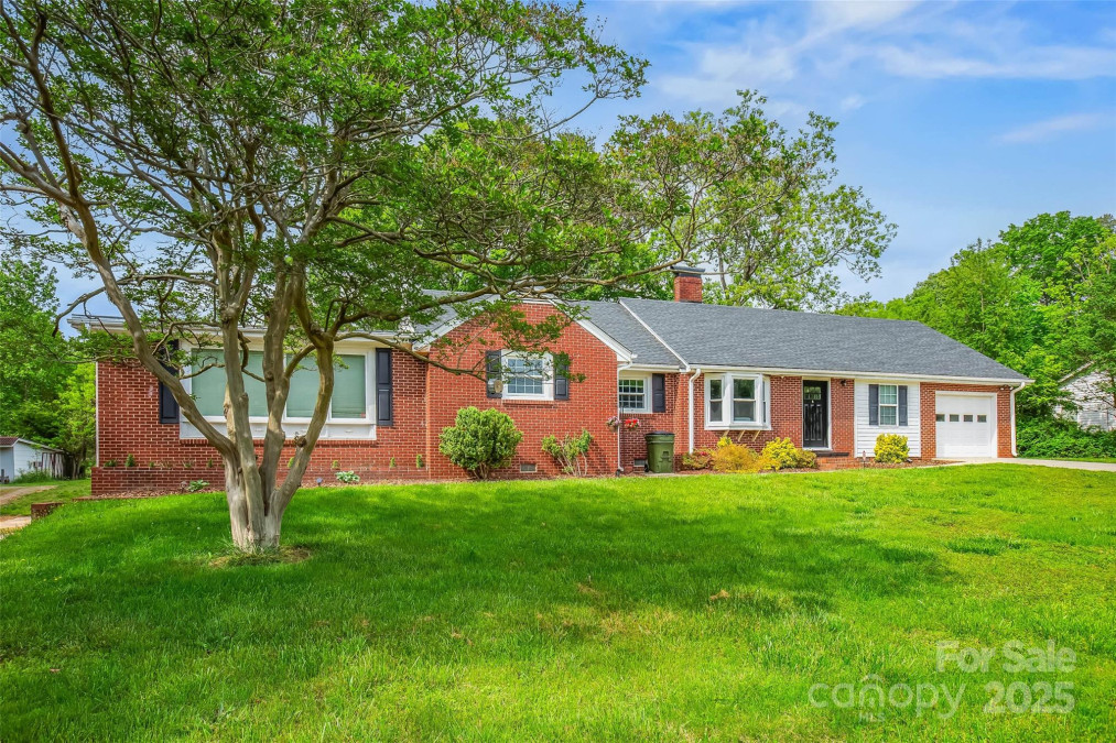 1078 Boones Cave Rd Lexington, NC 27295
