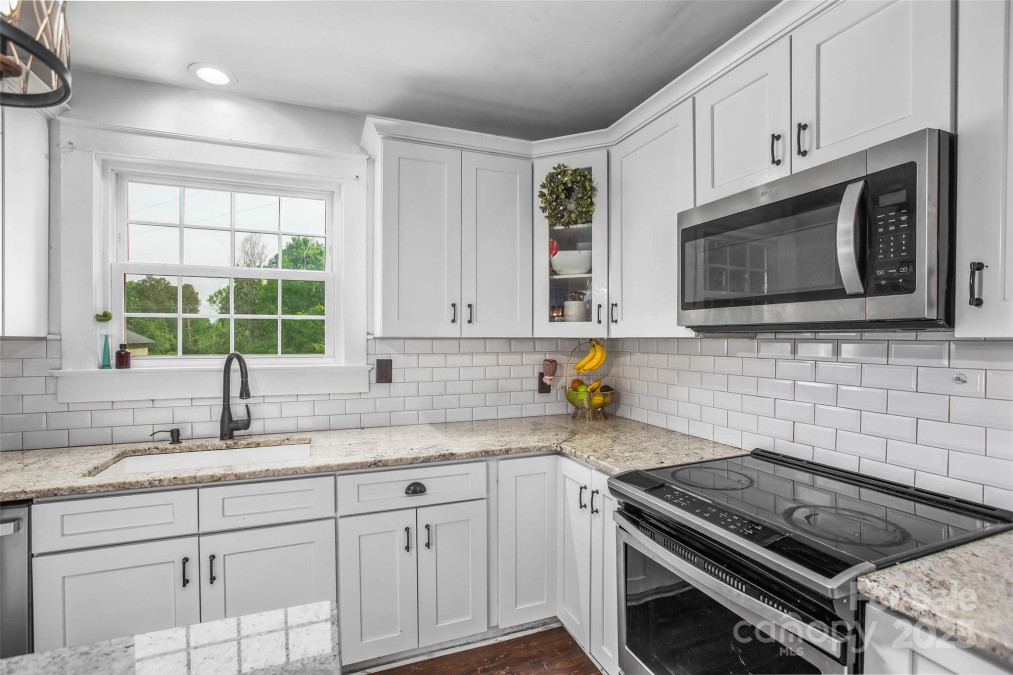 1078 Boones Cave Rd Lexington, NC 27295