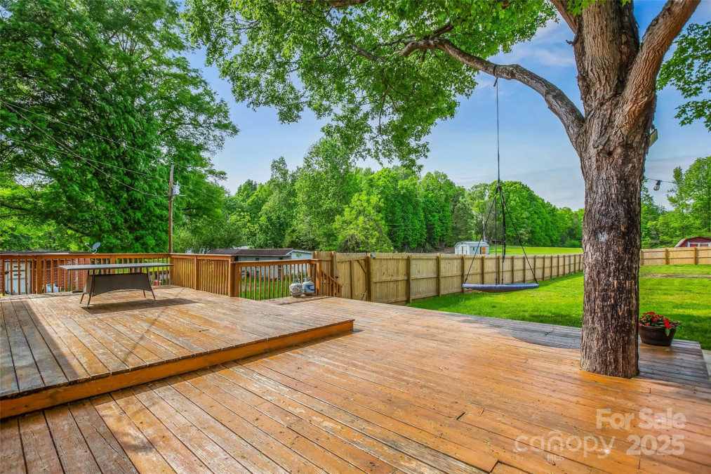 1078 Boones Cave Rd Lexington, NC 27295