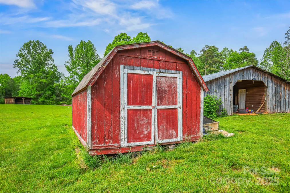 1078 Boones Cave Rd Lexington, NC 27295