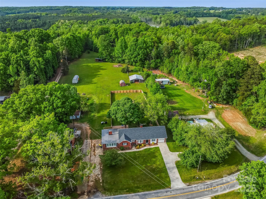 1078 Boones Cave Rd Lexington, NC 27295