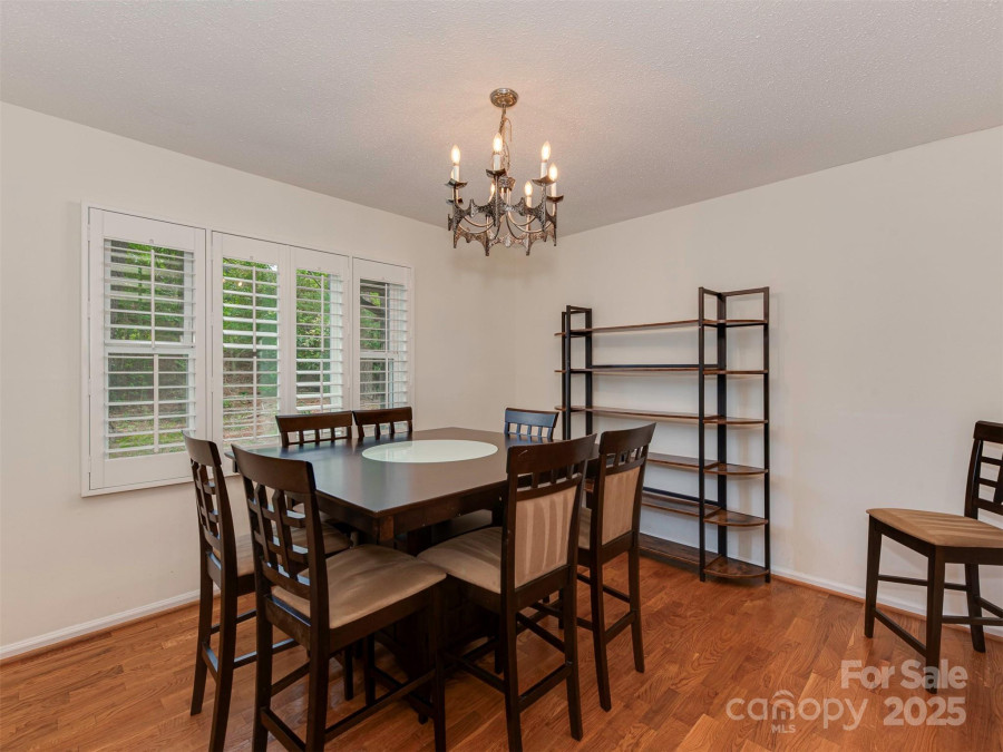 4025 Woodfox Dr Charlotte, NC 28277