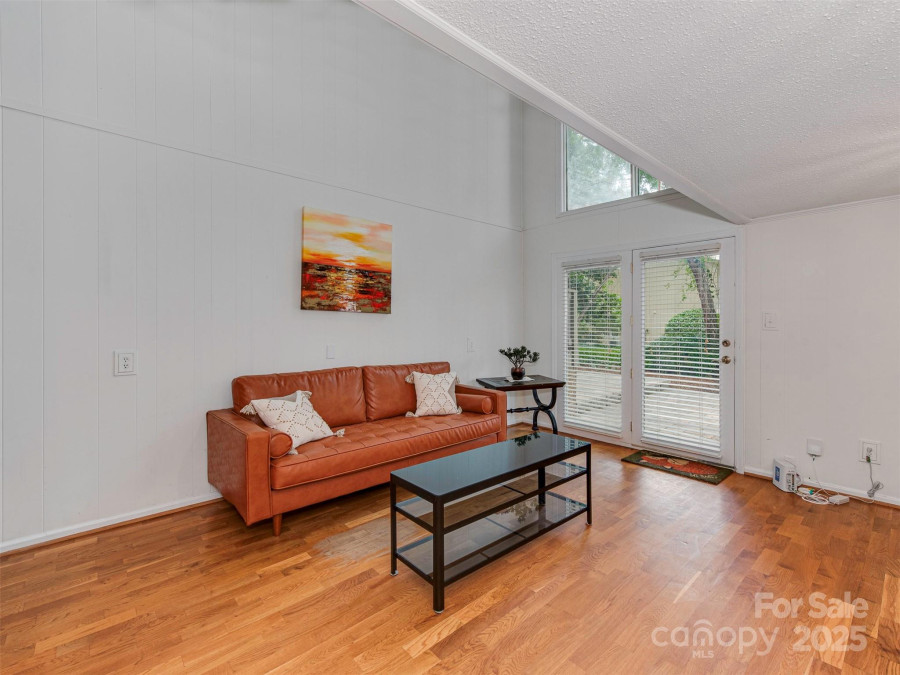 4025 Woodfox Dr Charlotte, NC 28277