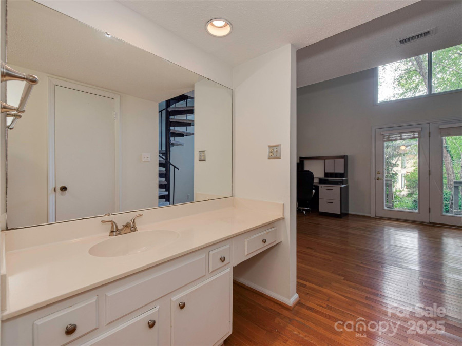4025 Woodfox Dr Charlotte, NC 28277