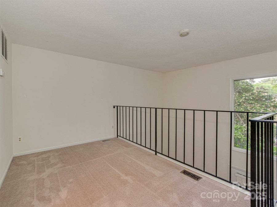 4025 Woodfox Dr Charlotte, NC 28277