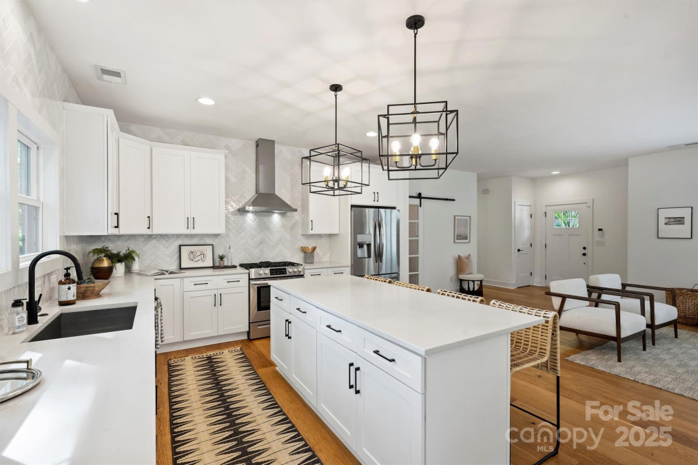 3163 Maury St Charlotte, NC 28208