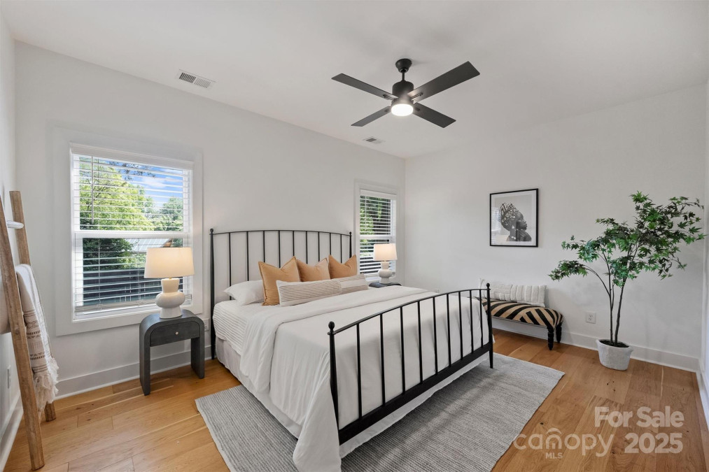 3163 Maury St Charlotte, NC 28208