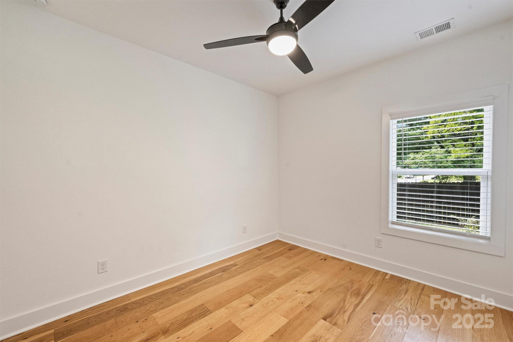 3163 Maury St Charlotte, NC 28208