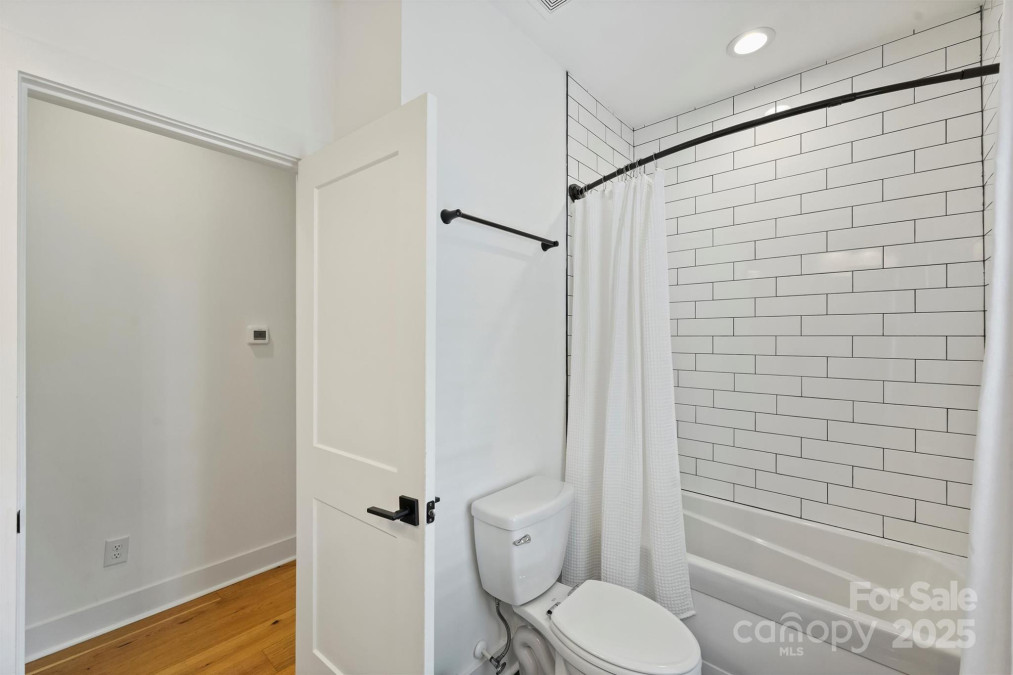 3163 Maury St Charlotte, NC 28208