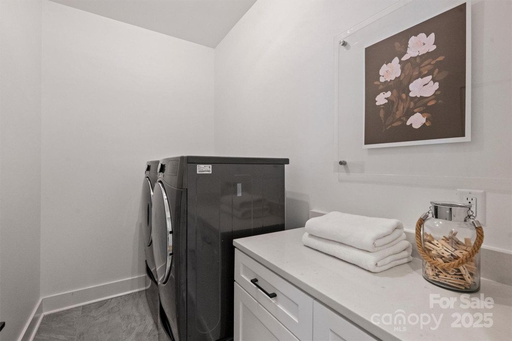 3163 Maury St Charlotte, NC 28208