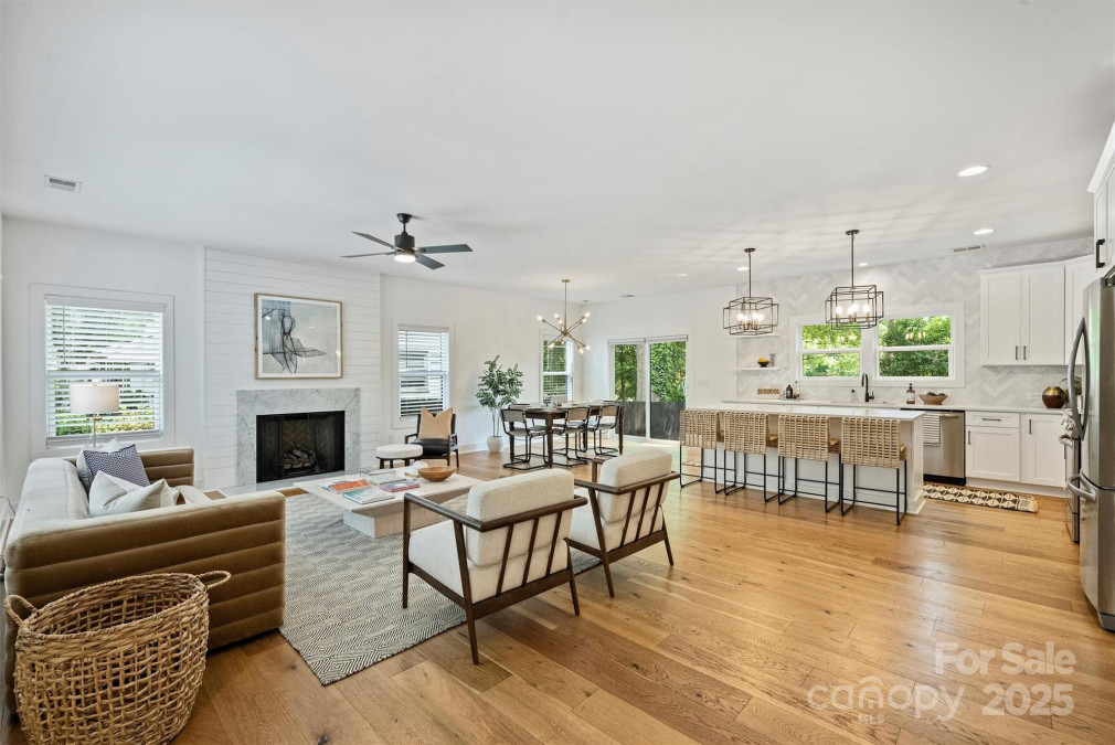 3163 Maury St Charlotte, NC 28208
