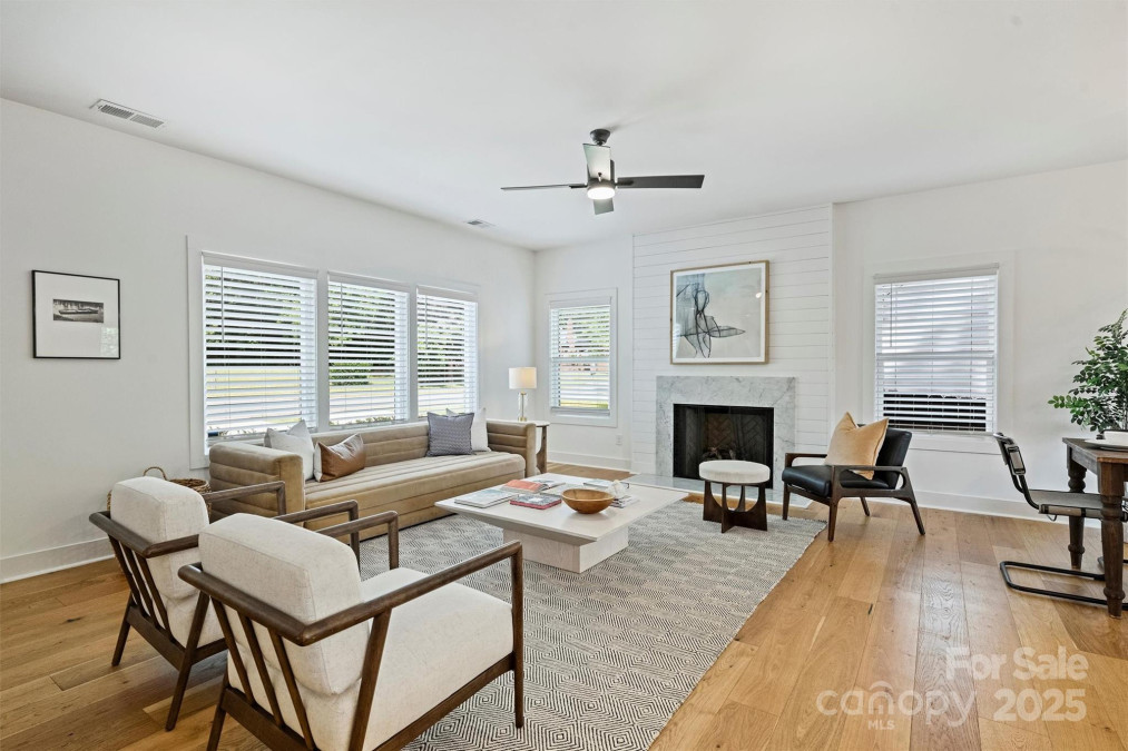 3163 Maury St Charlotte, NC 28208