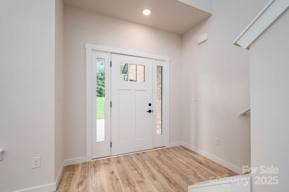 207 9th Ct Conover, NC 28613