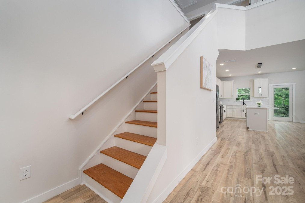 207 9th Ct Conover, NC 28613