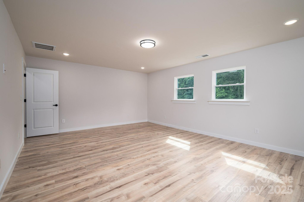 207 9th Ct Conover, NC 28613