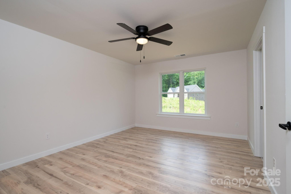 207 9th Ct Conover, NC 28613