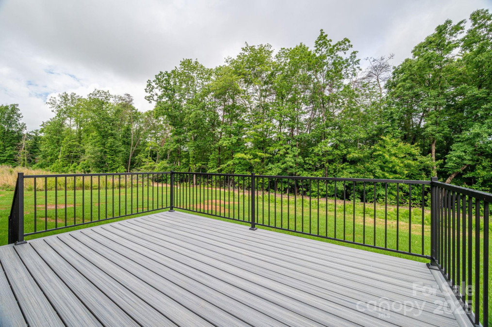 207 9th Ct Conover, NC 28613