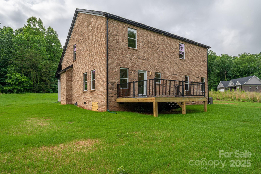 207 9th Ct Conover, NC 28613