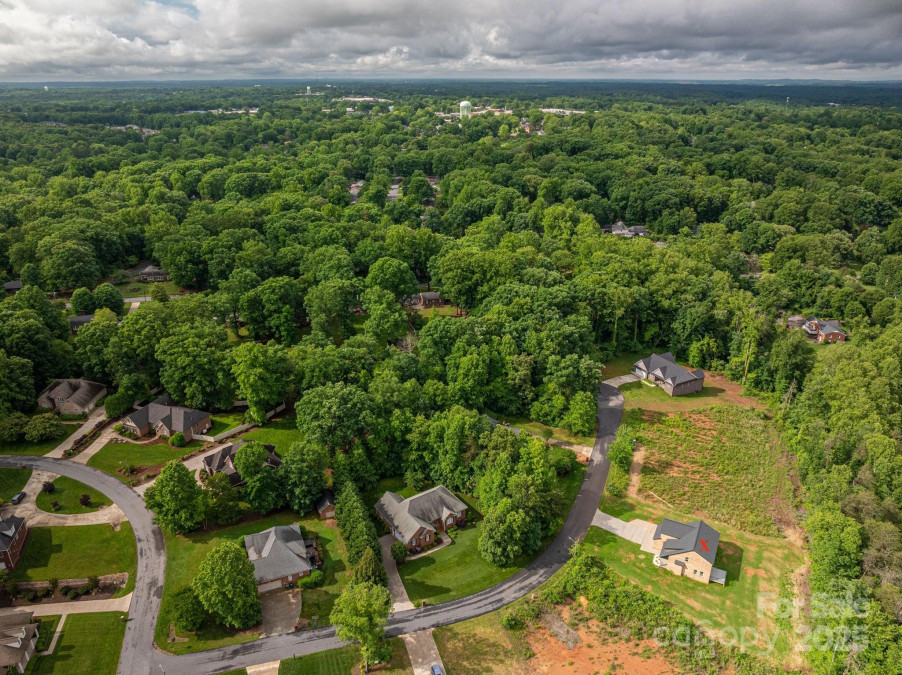 207 9th Ct Conover, NC 28613