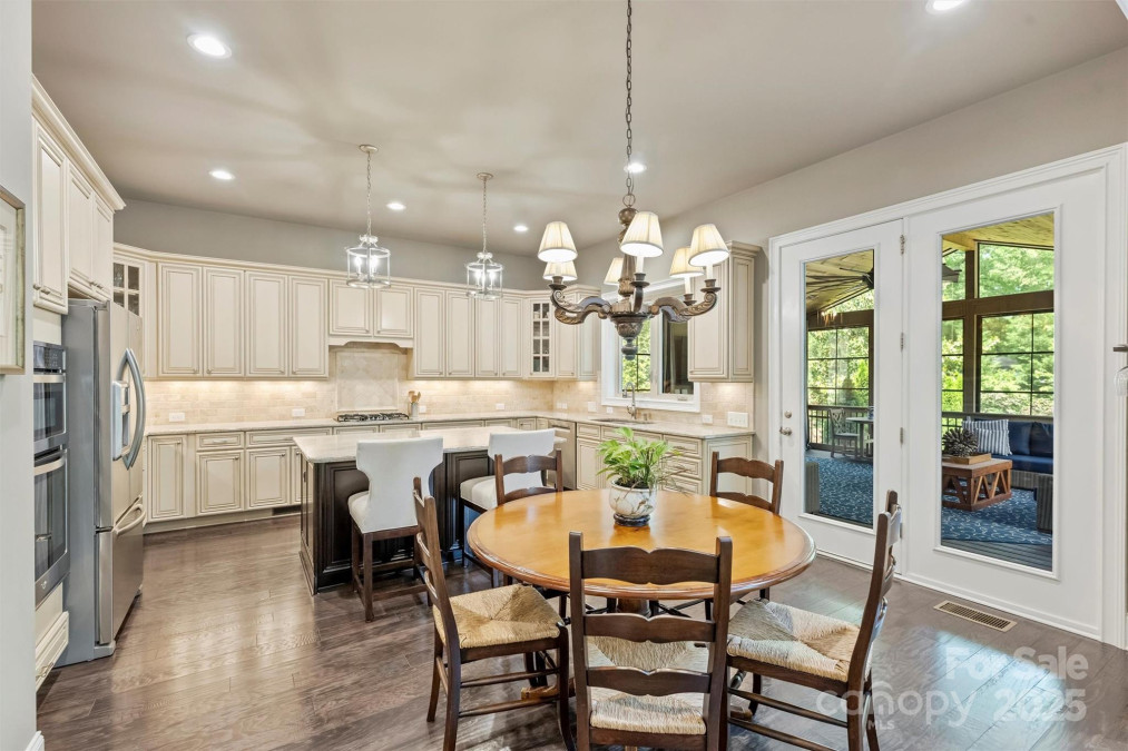 7428 Edenbridge Ln Charlotte, NC 28226