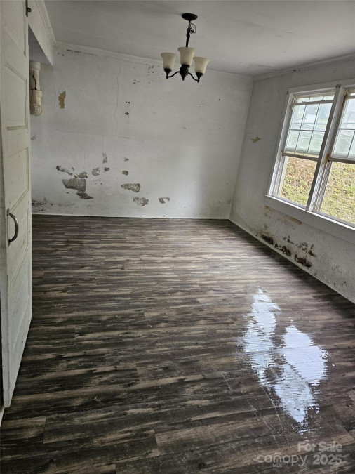 435 Sharpe St Statesville, NC 28677