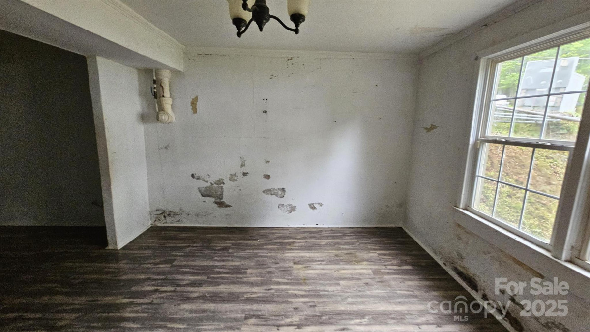 435 Sharpe St Statesville, NC 28677