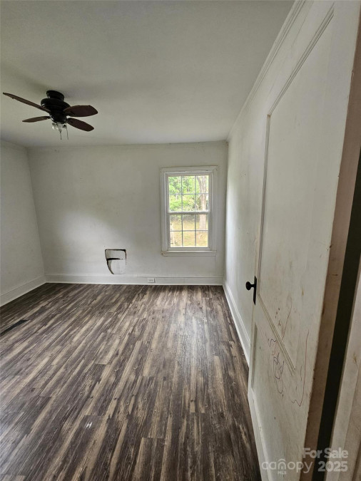 435 Sharpe St Statesville, NC 28677