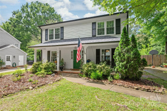 618 Heathermoor Ct Charlotte, NC 28209