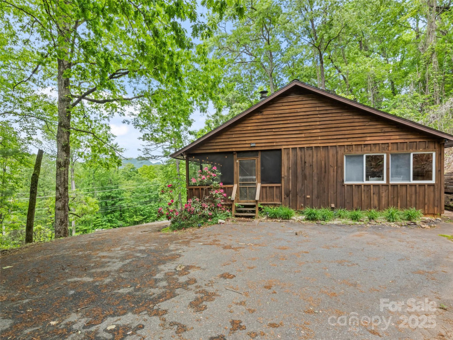 237 Biltmore Cir Bryson City, NC 28713