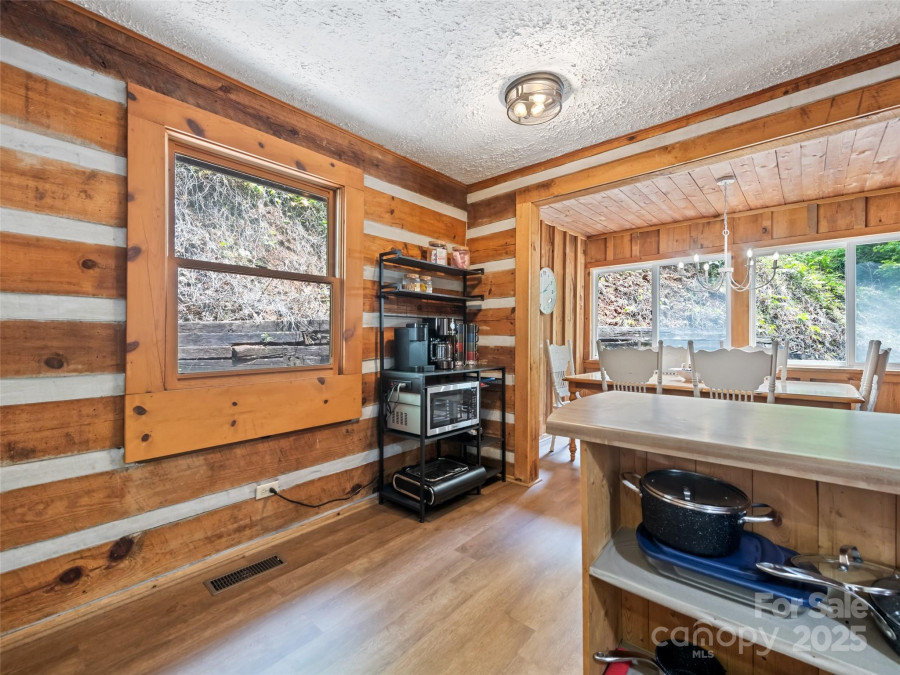 237 Biltmore Cir Bryson City, NC 28713