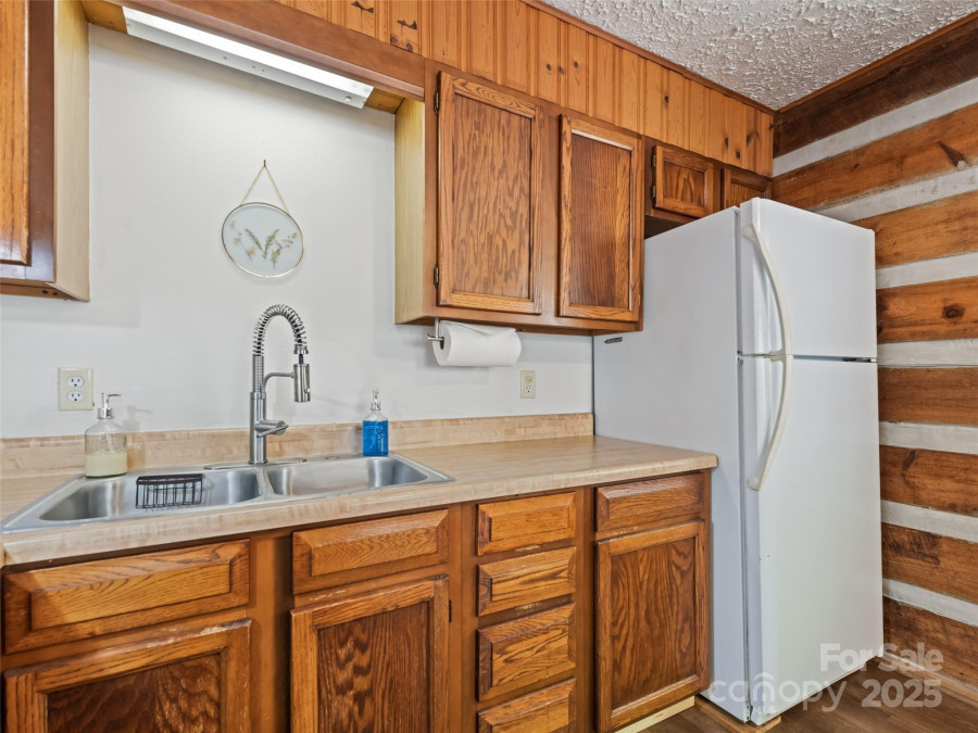 237 Biltmore Cir Bryson City, NC 28713