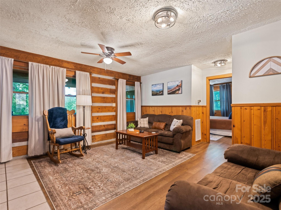 237 Biltmore Cir Bryson City, NC 28713