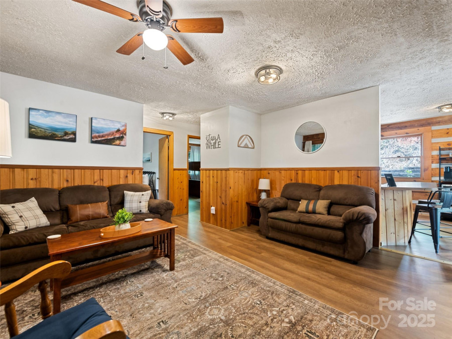 237 Biltmore Cir Bryson City, NC 28713