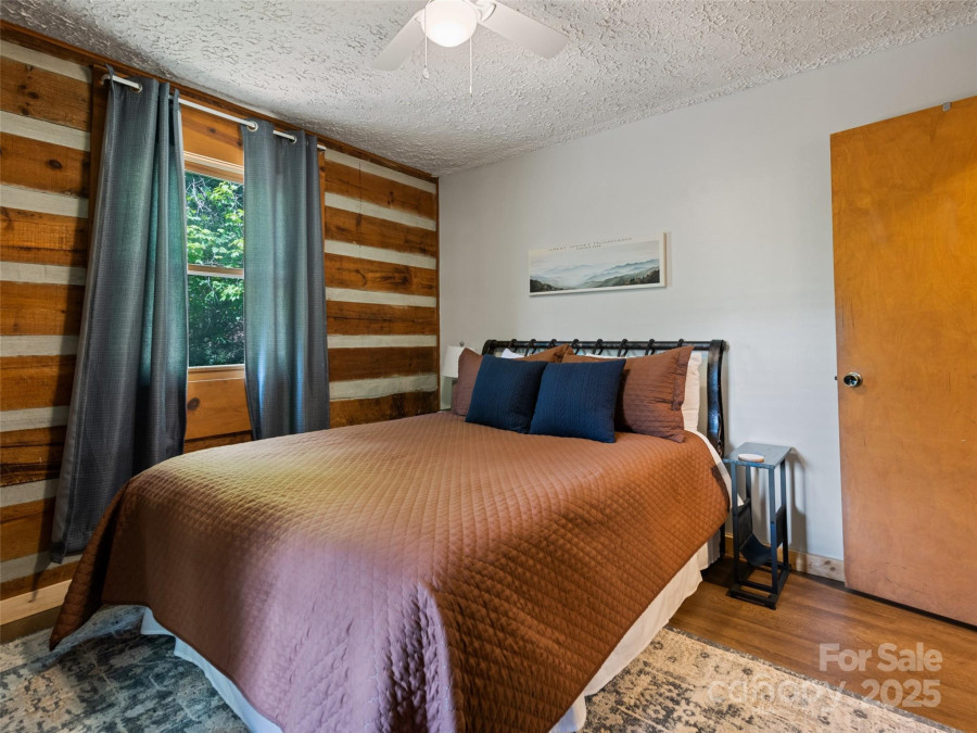 237 Biltmore Cir Bryson City, NC 28713