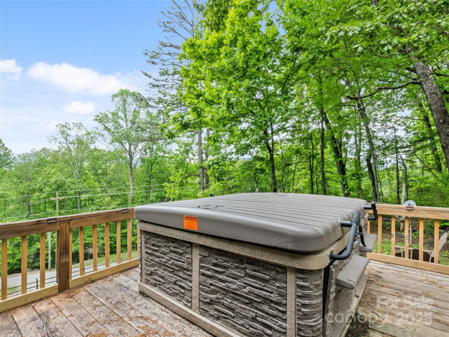 237 Biltmore Cir Bryson City, NC 28713
