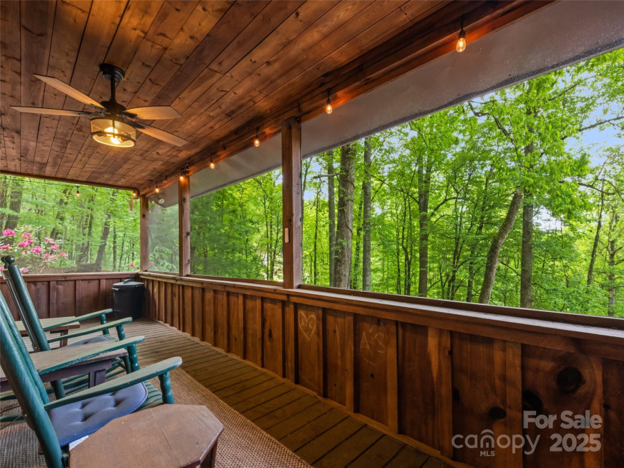 237 Biltmore Cir Bryson City, NC 28713