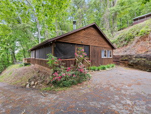 237 Biltmore Cir Bryson City, NC 28713