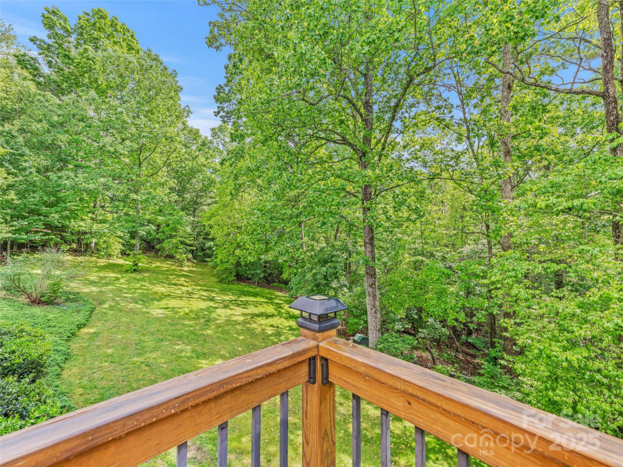 138 Bridlewood Trl Mills River, NC 28759