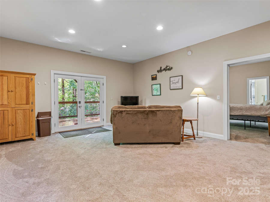 138 Bridlewood Trl Mills River, NC 28759