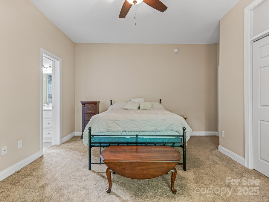 138 Bridlewood Trl Mills River, NC 28759