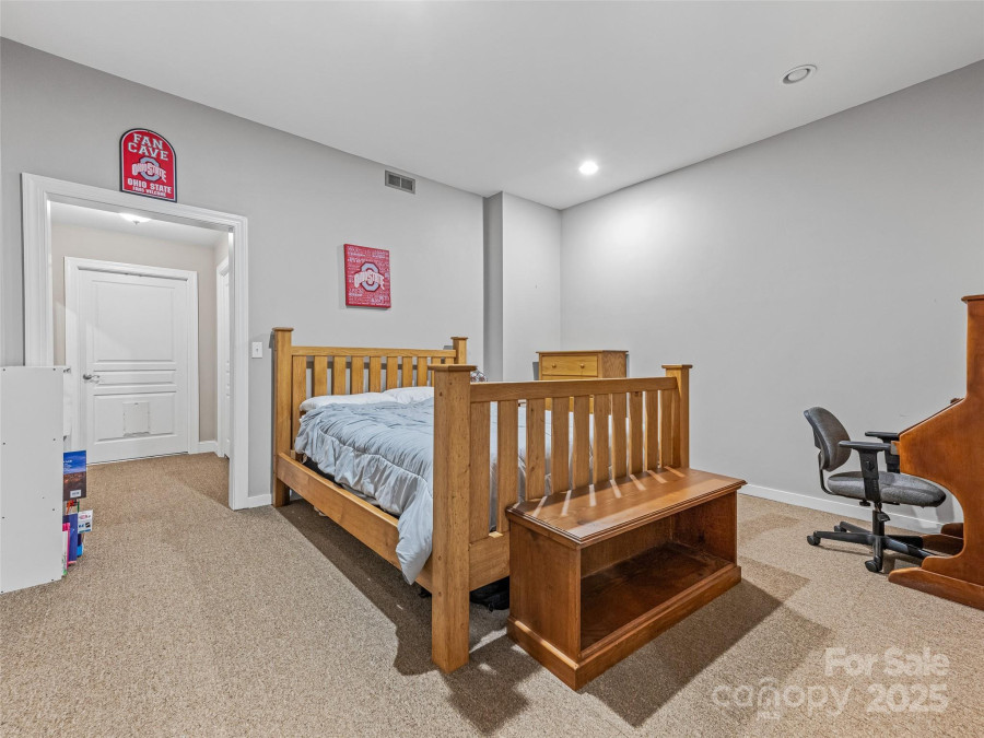 138 Bridlewood Trl Mills River, NC 28759