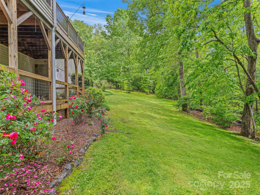 138 Bridlewood Trl Mills River, NC 28759