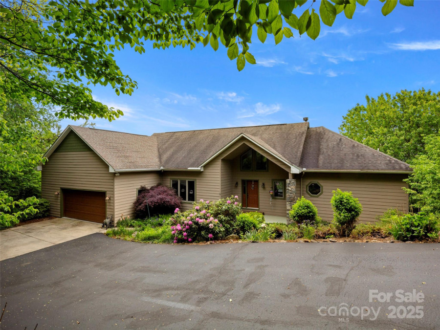 29 Egret Ct Waynesville, NC 28786
