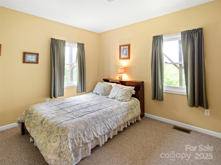 29 Egret Ct Waynesville, NC 28786